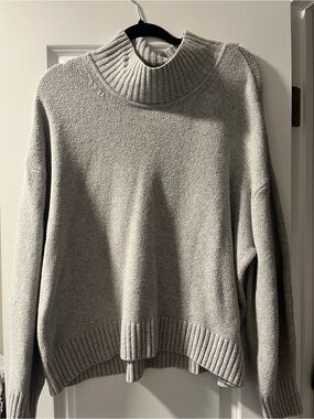 GAP Light Gray Turtleneck Sweater